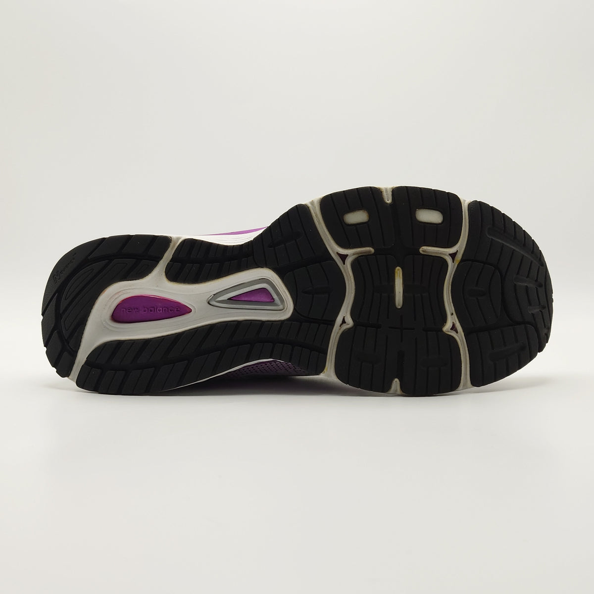 New Balance 880 V9