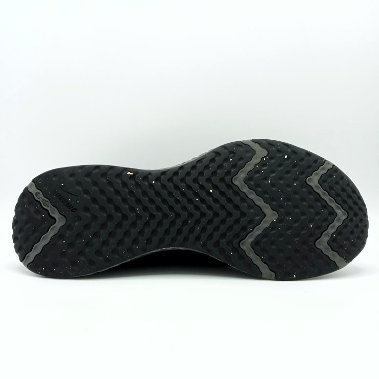 Nike Revolution 5