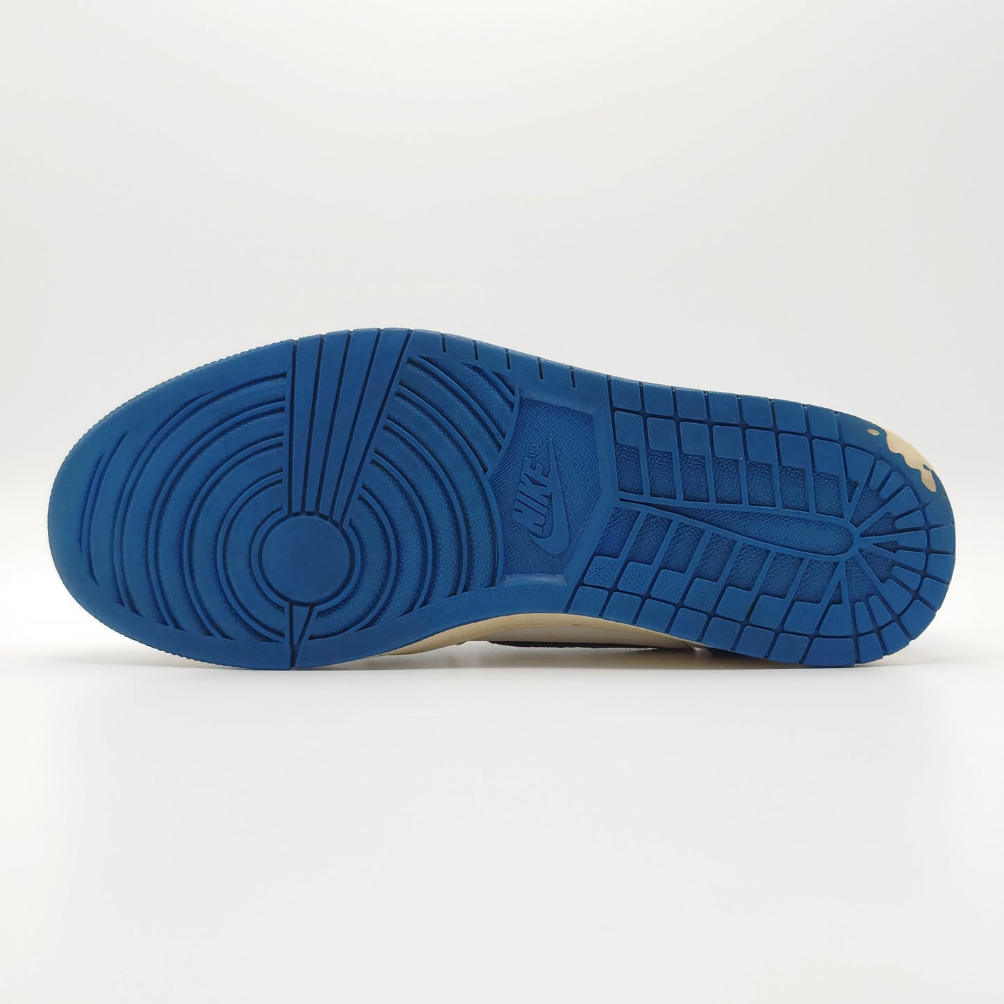 Nike Jordan 1 Retro Low OG SP Fragment x Travis Scott