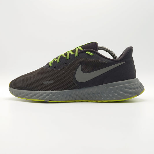 Nike Revolution 5