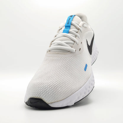 Nike Revolution 5