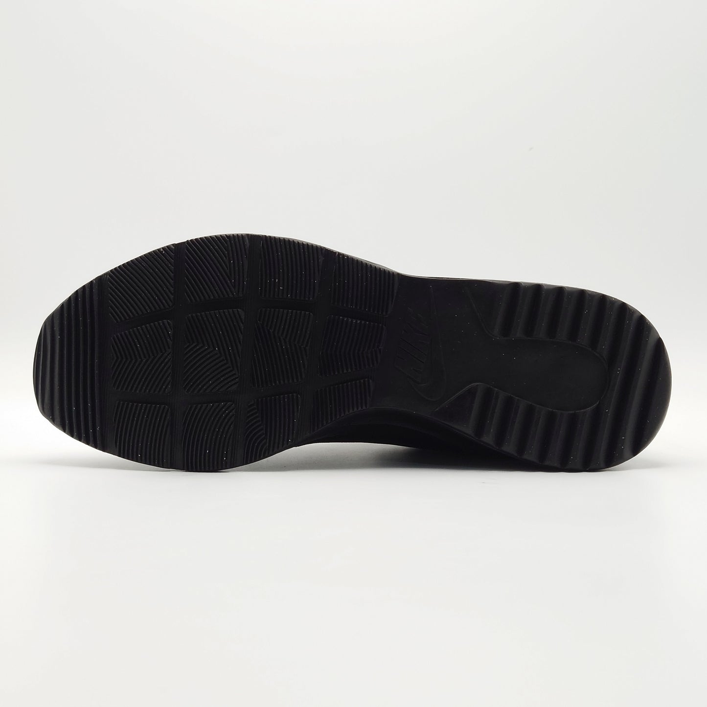 Nike Tanjun Chukka (Water Resistant)