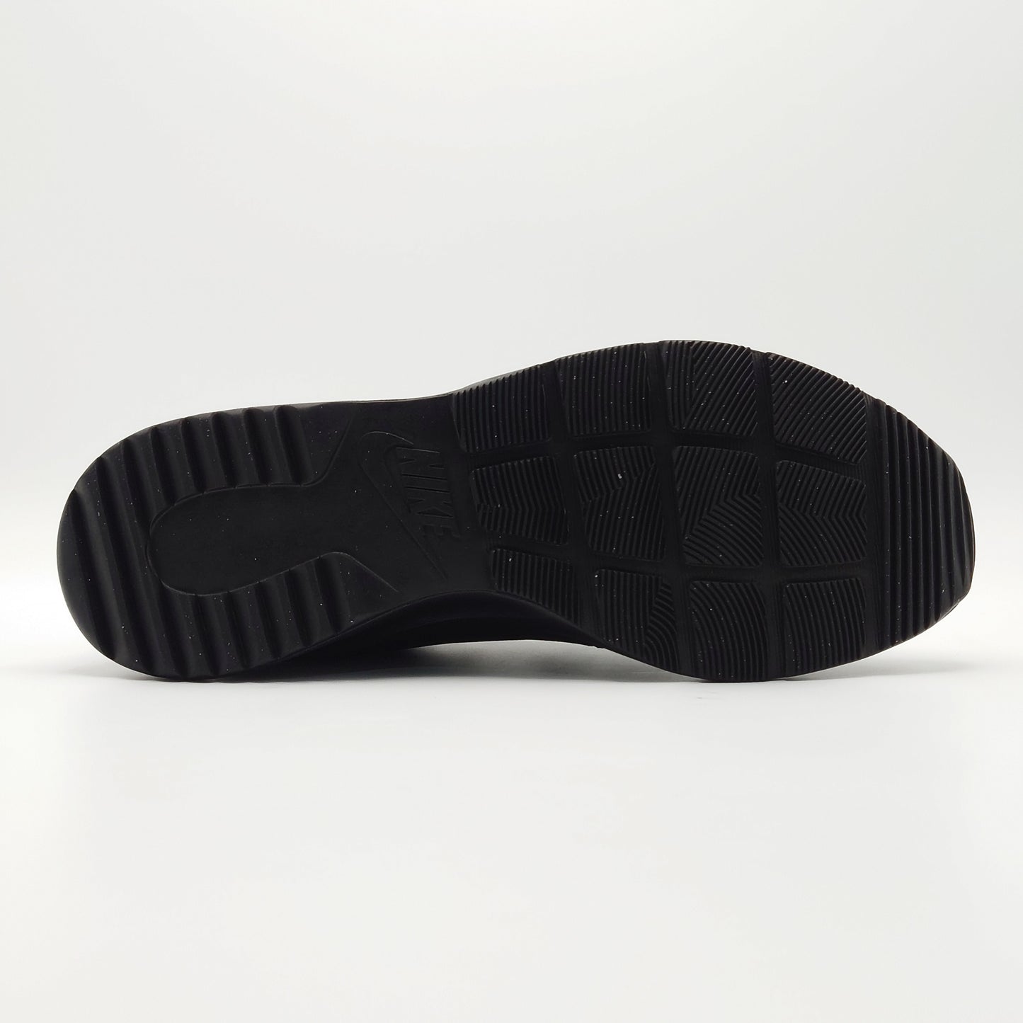 Nike Tanjun Chukka (Water Resistant)