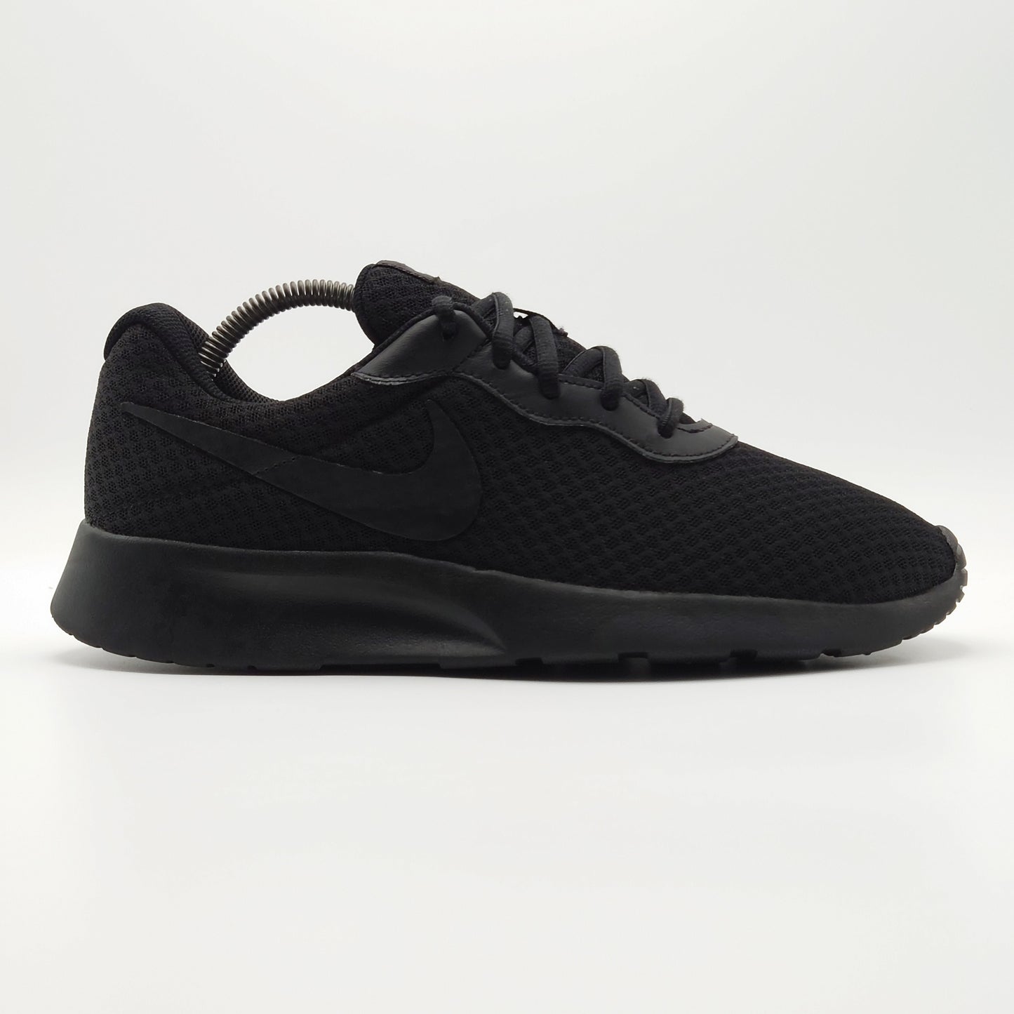 Nike Tanjun