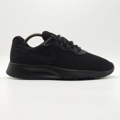 Nike Tanjun