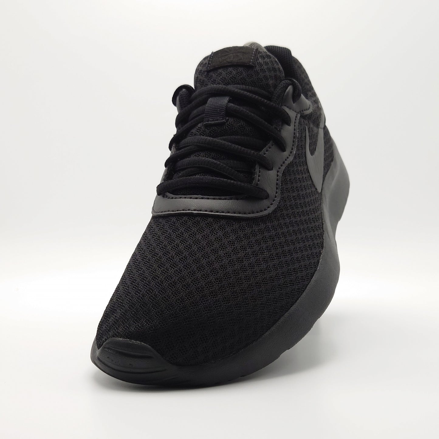 Nike Tanjun