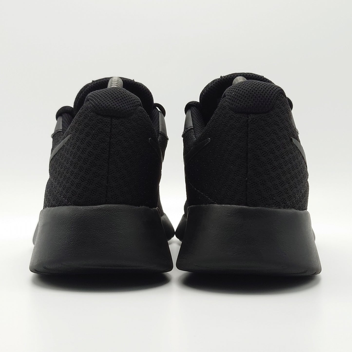 Nike Tanjun