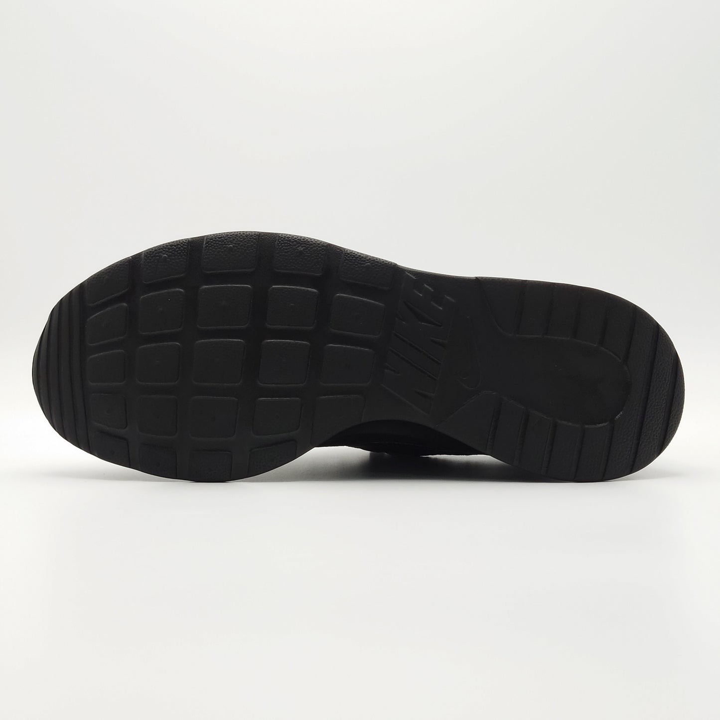 Nike Tanjun