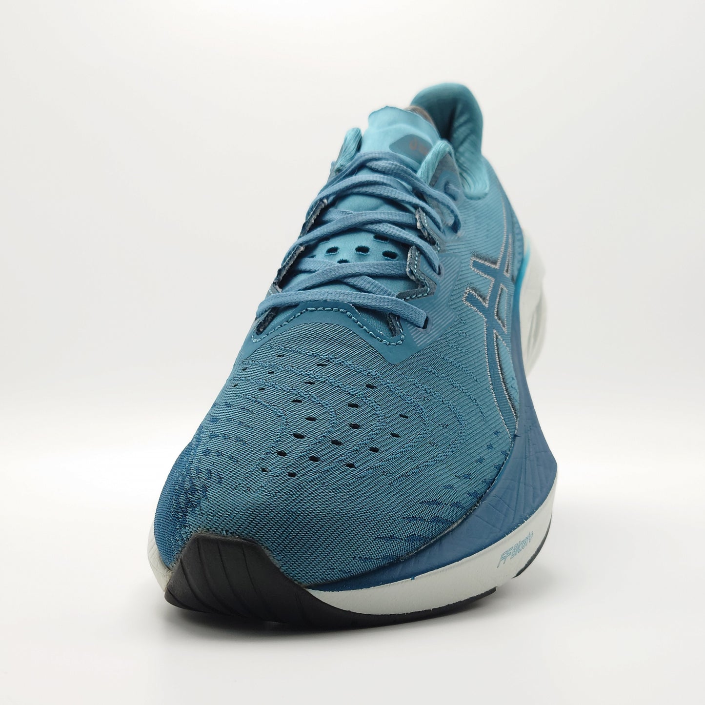 Asics Novablast 4