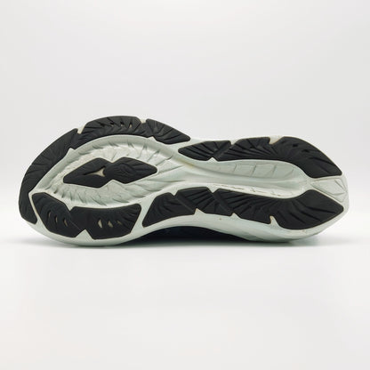 Asics Novablast 4