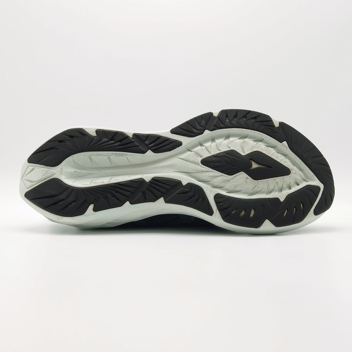 Asics Novablast 4