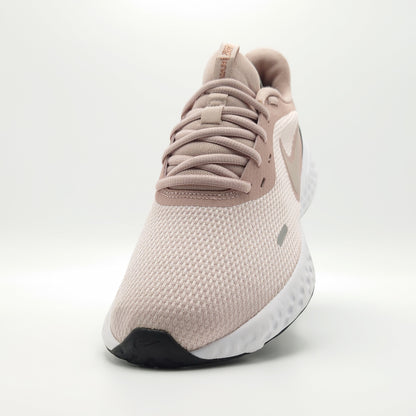 Nike Revolution 5