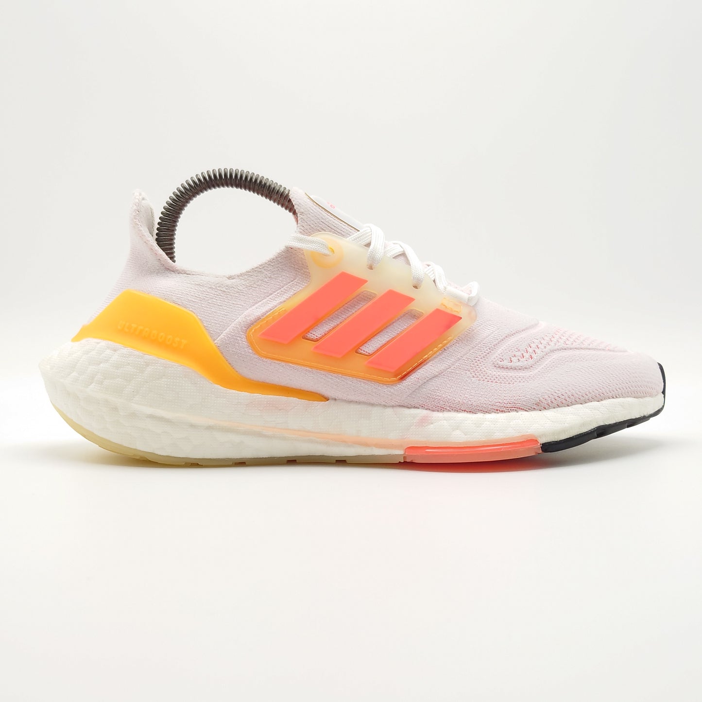 adidas Ultra Boost 22