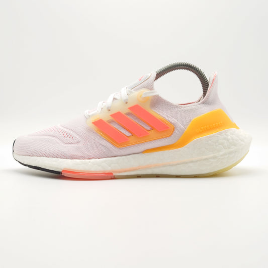 adidas Ultra Boost 22