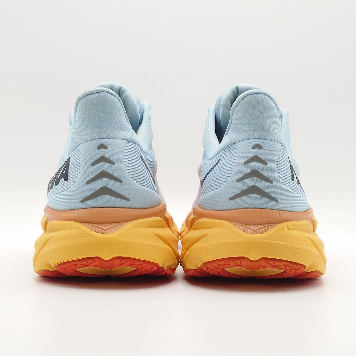 Hoka One One Clifton 8