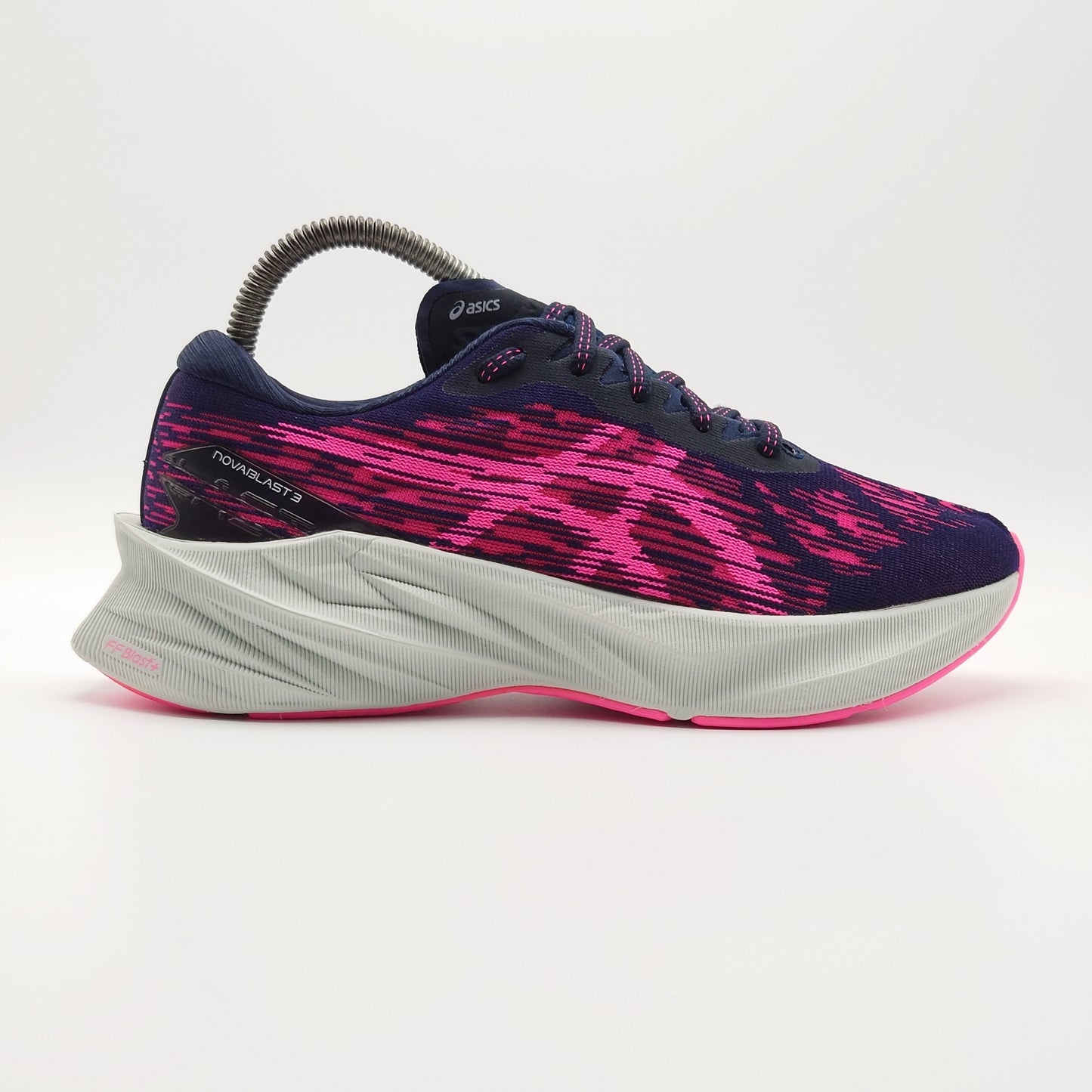 Asics Novablast 3