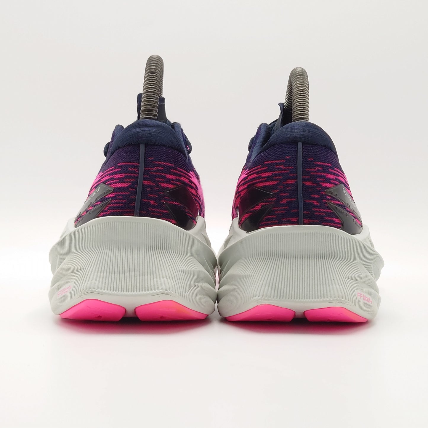 Asics Novablast 3