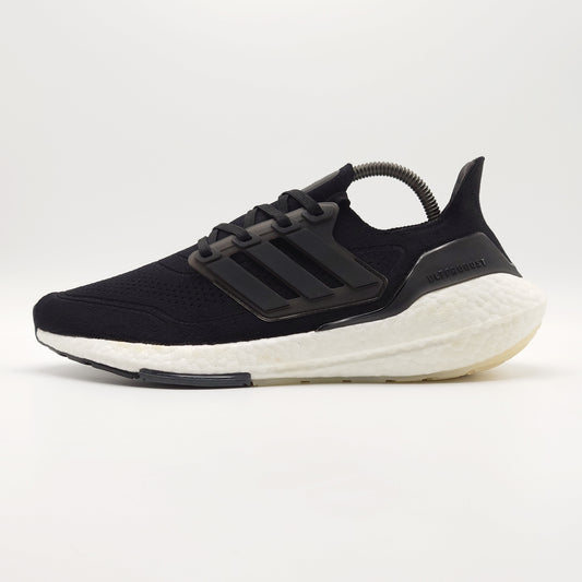adidas Ultra Boost 21