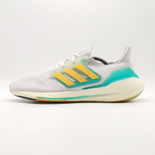 adidas Ultra Boost 22
