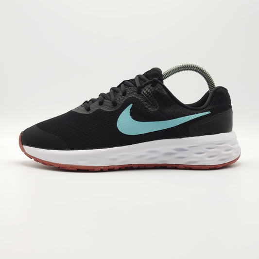 Nike Revolution 6