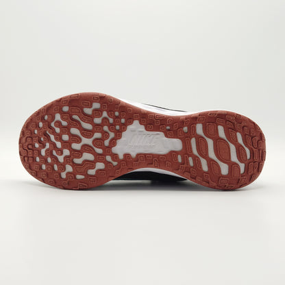Nike Revolution 6