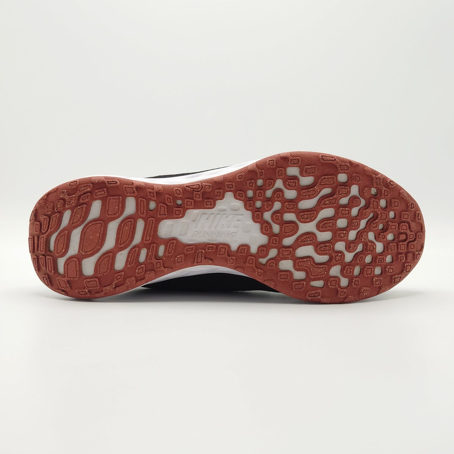 Nike Revolution 6
