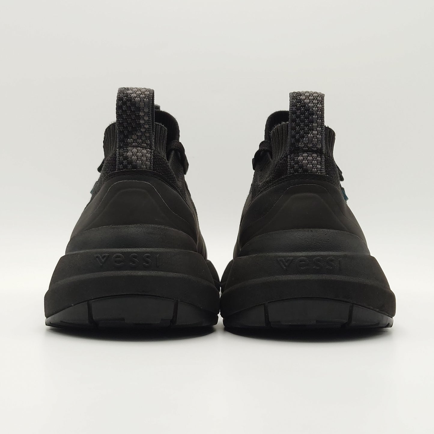 VESSI Stormburst Low Top Waterproof