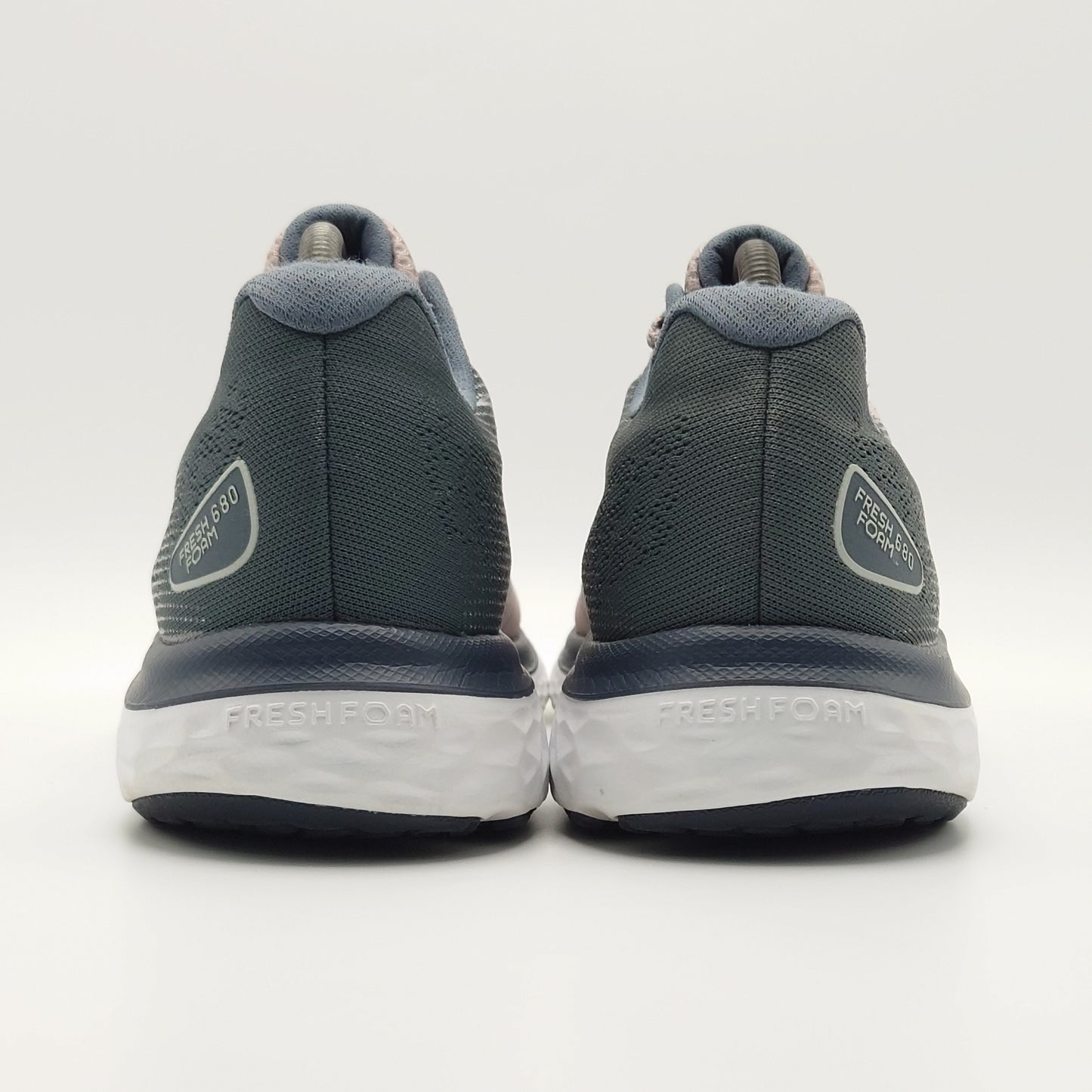 New Balance Fresh Foam 680 v7