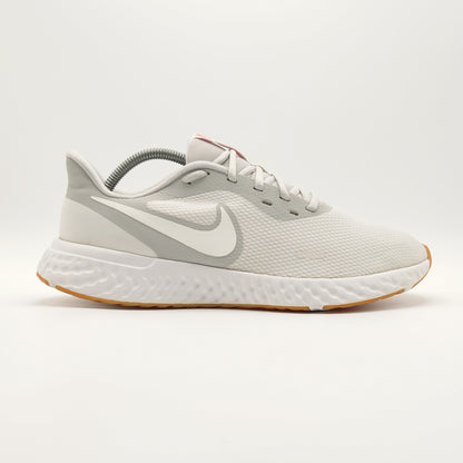 Nike Revolution 5