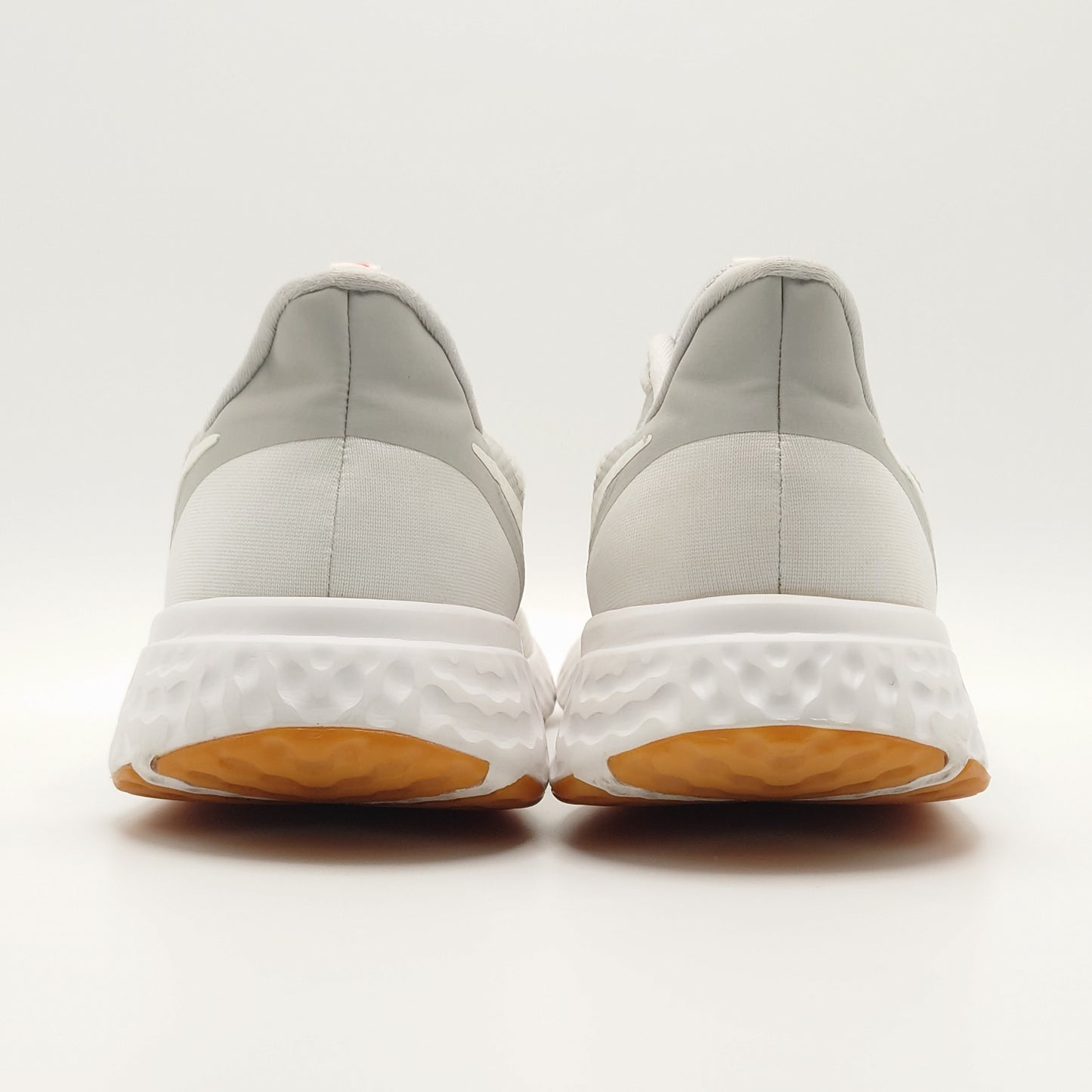 Nike Revolution 5