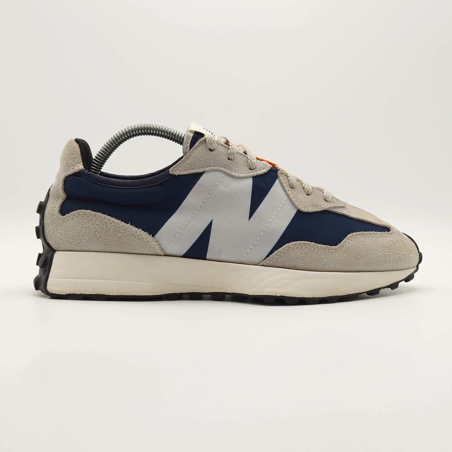 New Balance 327 Outerspace