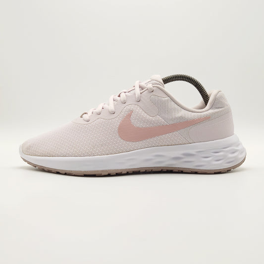 Nike Revolution 6