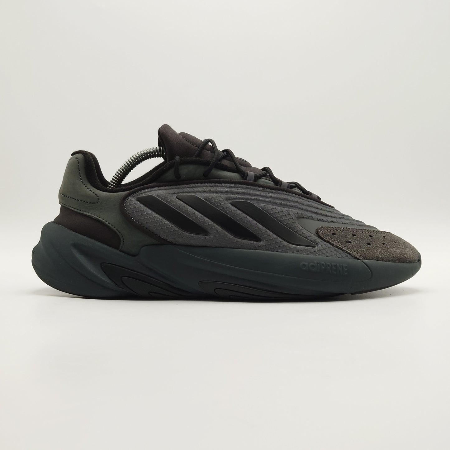 adidas ozelia