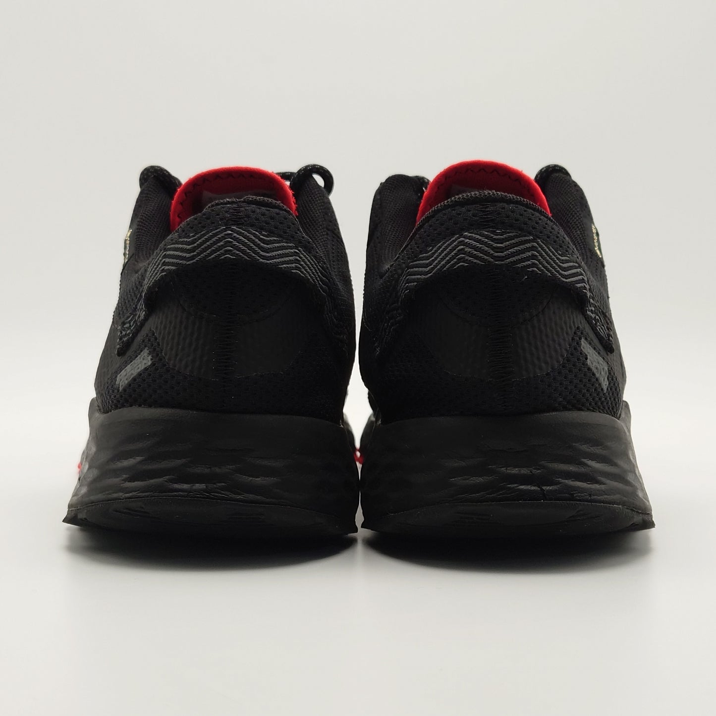 New Balance Fresh Foam Arishi GORE-TEX Trail