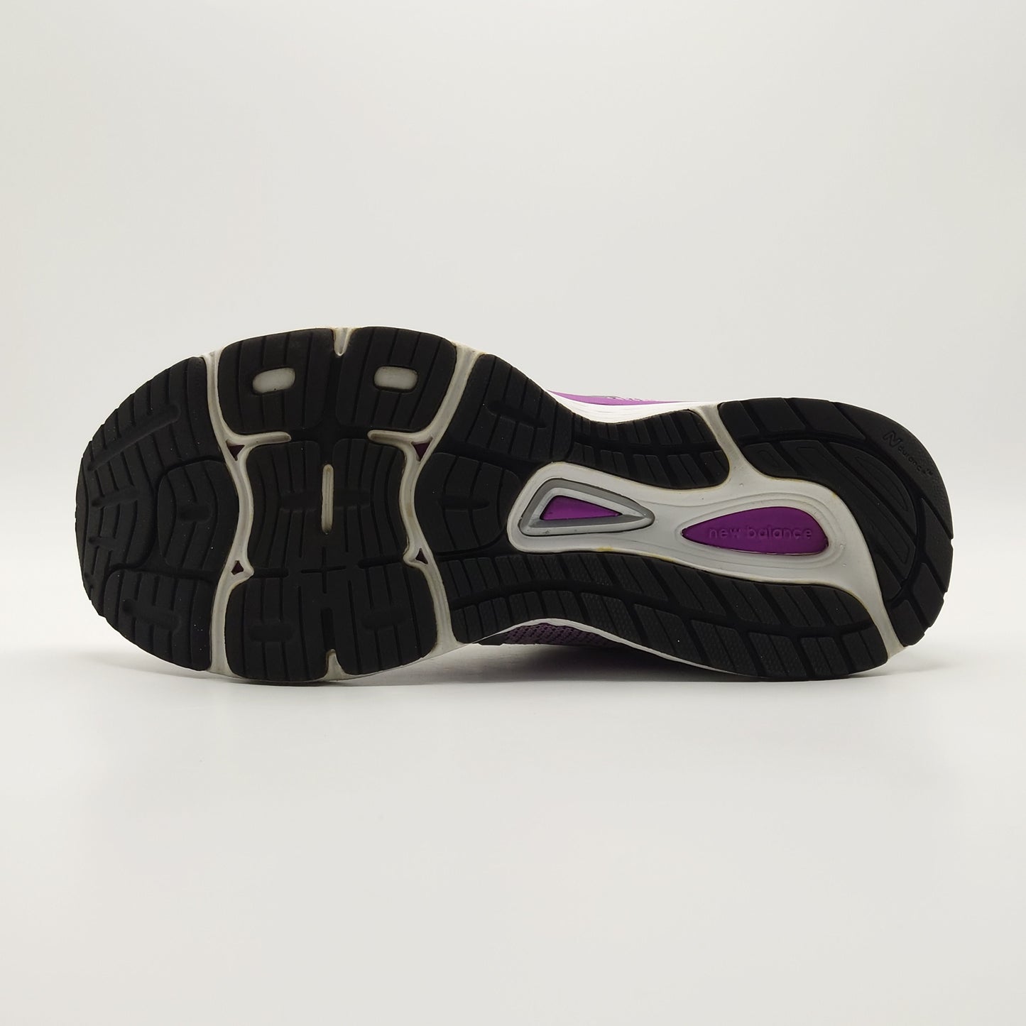 New Balance 880 V9