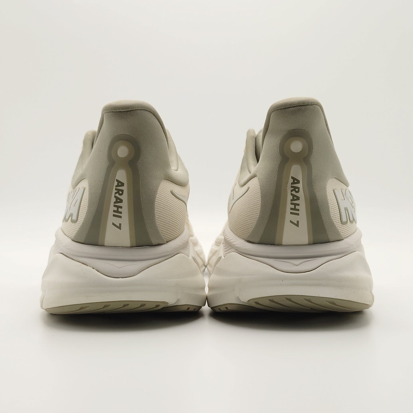 Hoka One One Arahi 7