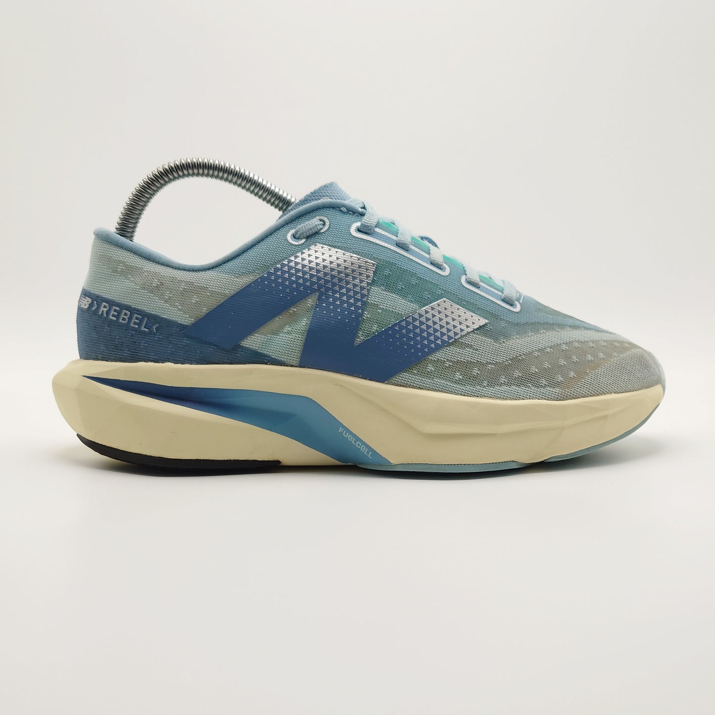 New Balance FuelCell Rebel v4
