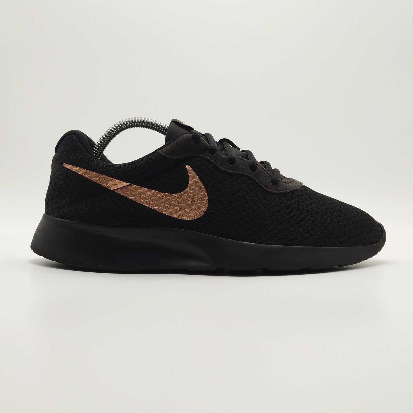 Nike Tanjun
