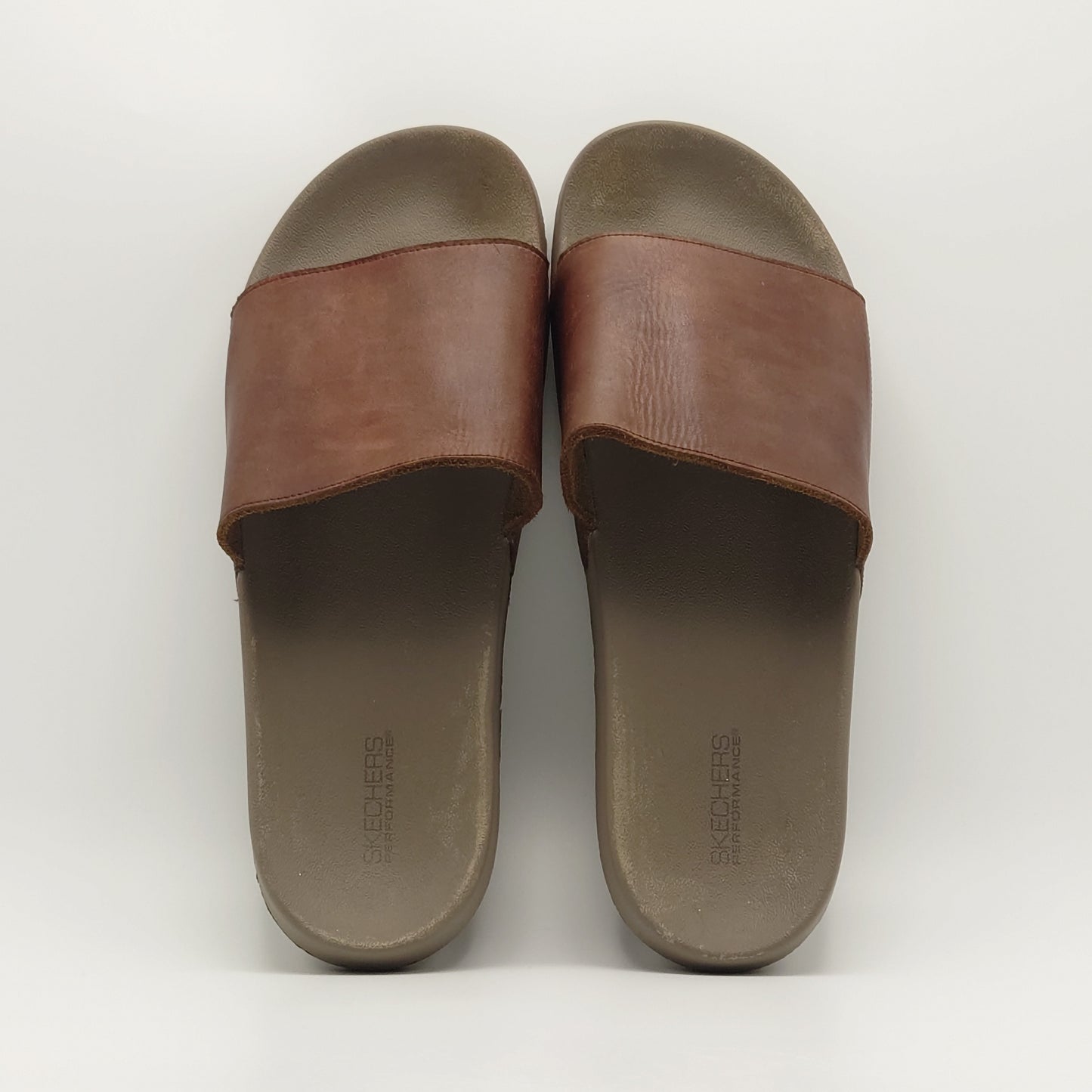 Skechers 19th Hole- Bunker Shot Slide