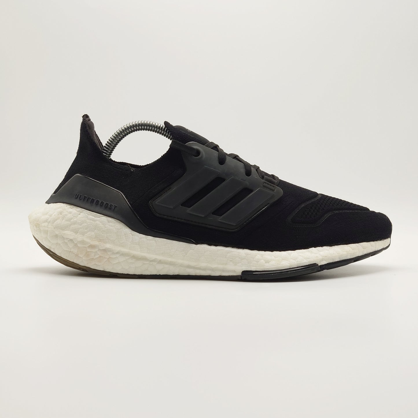 adidas Ultra Boost 22