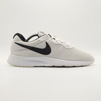 Nike Tanjun