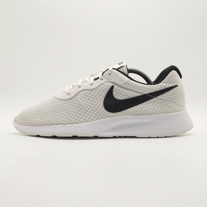 Nike Tanjun