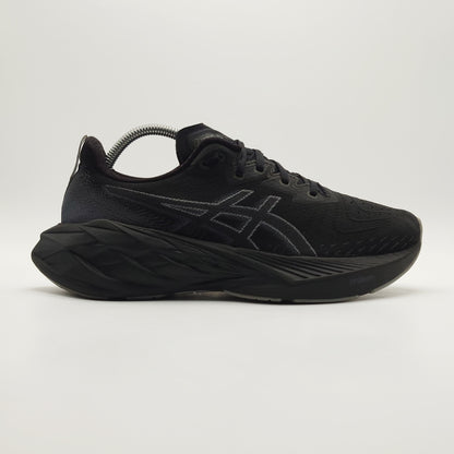 ASICS Novablast 4