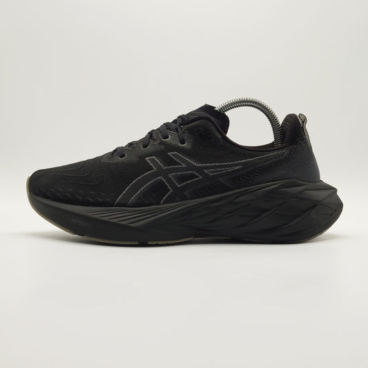 ASICS Novablast 4