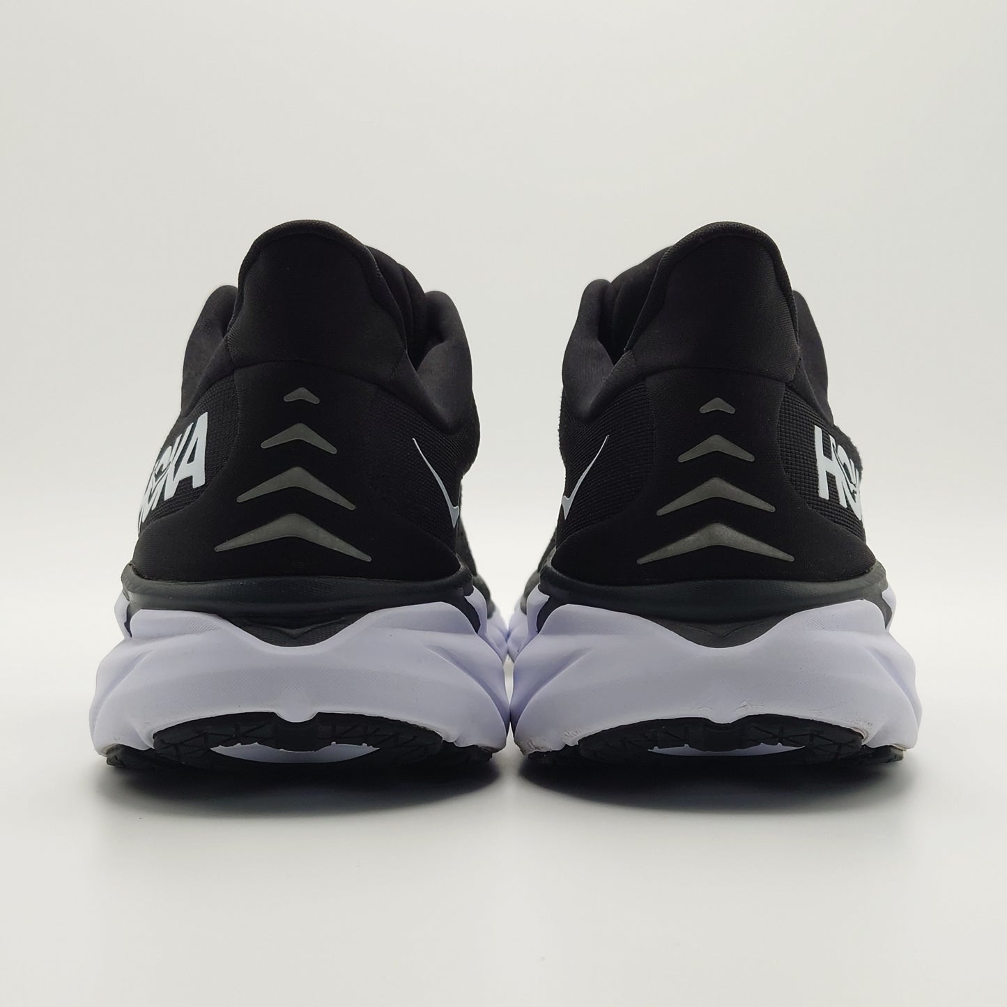 Hoka One One Clifton 8