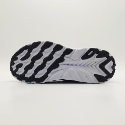 Hoka One One Clifton 8