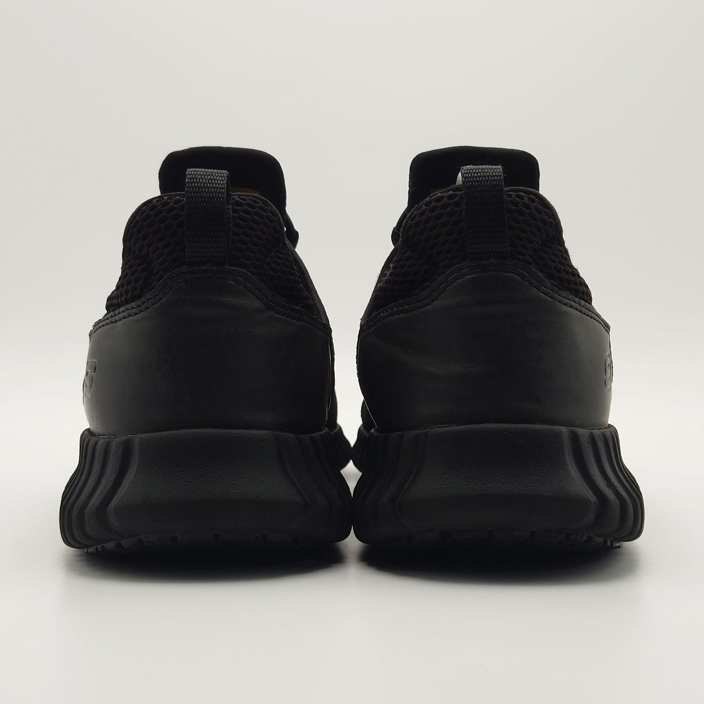 Skechers Work Relaxed Fit: Cessnock SR 77188