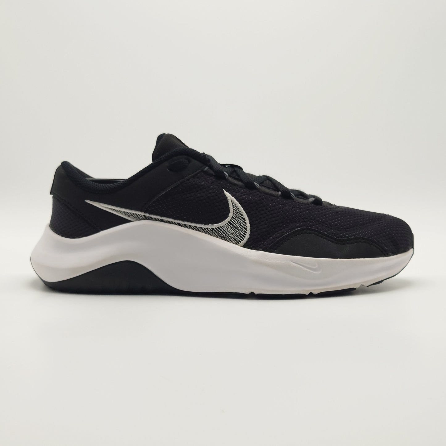 Nike Legend Essential 3 Next Nature