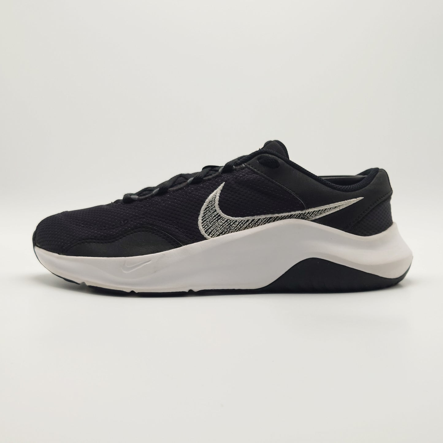 Nike Legend Essential 3 Next Nature
