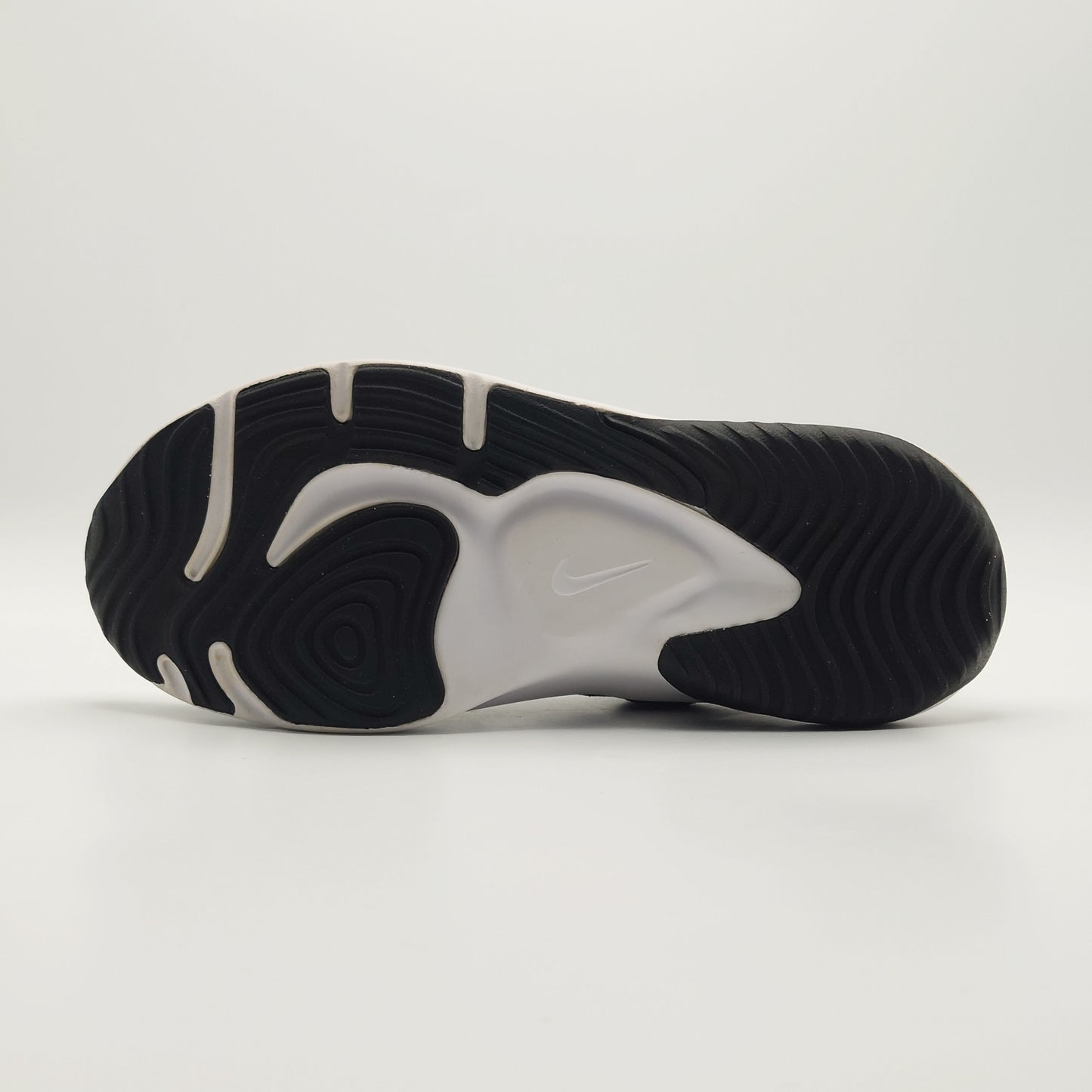 Nike Legend Essential 3 Next Nature